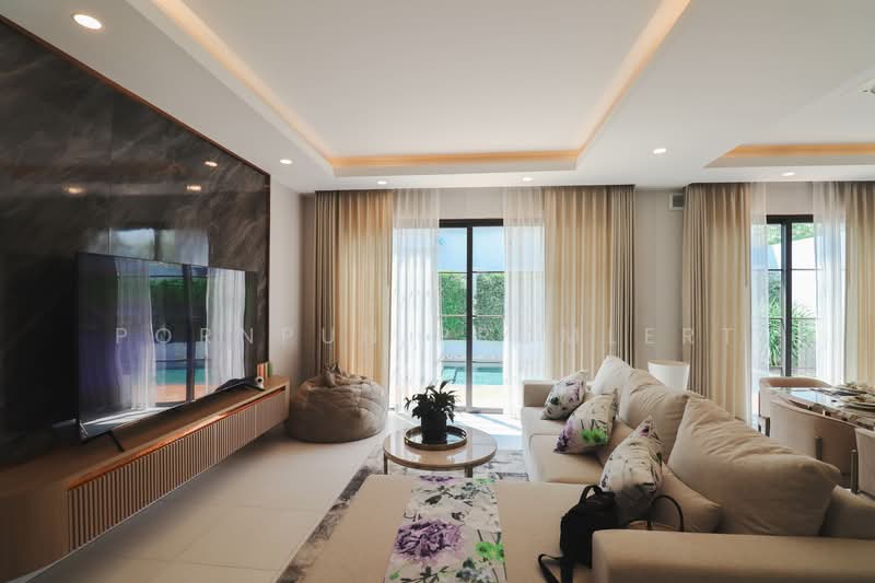 Rungsii Village Pattaya, Chon Buri (Pattaya), 91 Soi Tonmamuangsongton 5, Nong Pru, Bang Lamung (Pattaya), Chon Buri (Pattaya), 5 Bedrooms, 305 sqm, Villa For Sale, by Pornpun Promlert, 500228268 - DDproperty.com