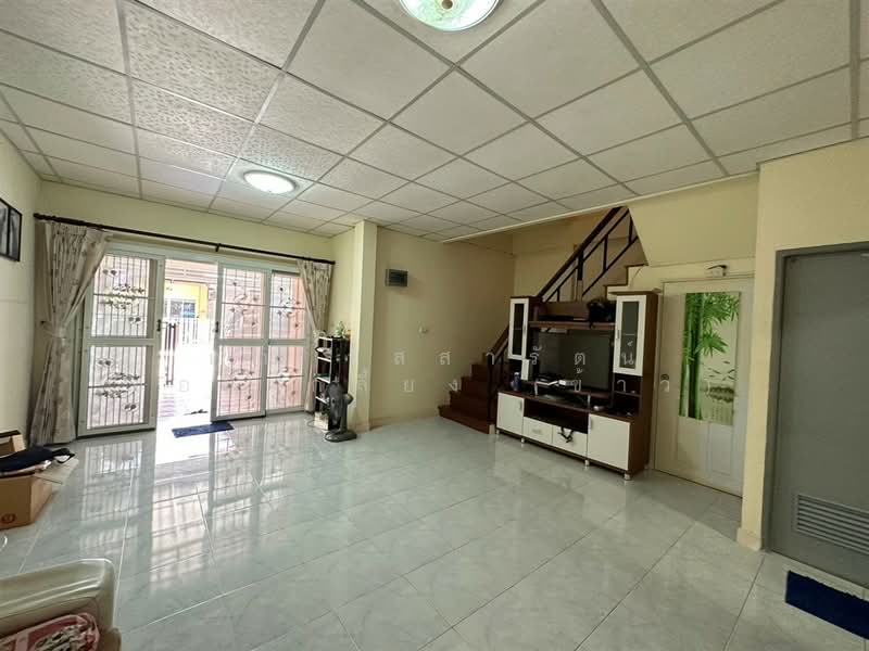 หมู่บ้านชายคลอง ซอยคิงคอง ซอย24 ถนนเทพารักษ์, Samut Prakan, ถนนเทพารักษ์, Bang Phriang, Bang Bo, Samut Prakan, 3 Bedrooms, 110 sqm, Townhouse For Sale, by คุณ วัสสารัตน์ อ่อนเกลี้ยง (ข้าว), 500228289 - DDproperty.com