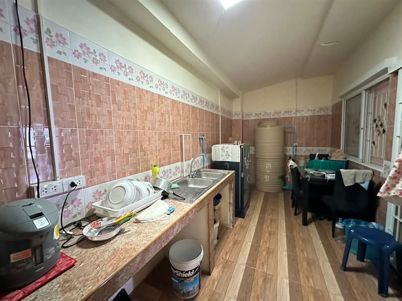 หมู่บ้านชายคลอง ซอยคิงคอง ซอย24 ถนนเทพารักษ์, Samut Prakan, ถนนเทพารักษ์, Bang Phriang, Bang Bo, Samut Prakan, 3 Bedrooms, 110 sqm, Townhouse For Sale, by คุณ วัสสารัตน์ อ่อนเกลี้ยง (ข้าว), 500228289 - DDproperty.com