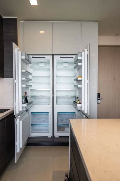 The Esse Asoke, Bangkok, 333 Soi Sukhumvit 21, Sukhumvit Road, Khlongtoei Nua, Watthana, Bangkok, 2 Bedrooms, 75 sqm, Condo For Rent, by Suchanya Champatong, 500228294 - DDproperty.com