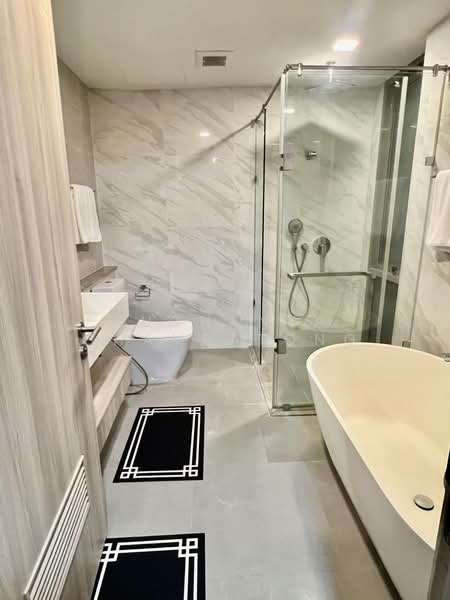 Fynn Asoke, Bangkok, 28 Sukhumvit 10 Alley, Khlong Toei, Khlong Toei, Bangkok, 3 Bedrooms, 113 sqm, Condo For Rent, by Suchanya Champatong, 500228368 - DDproperty.com