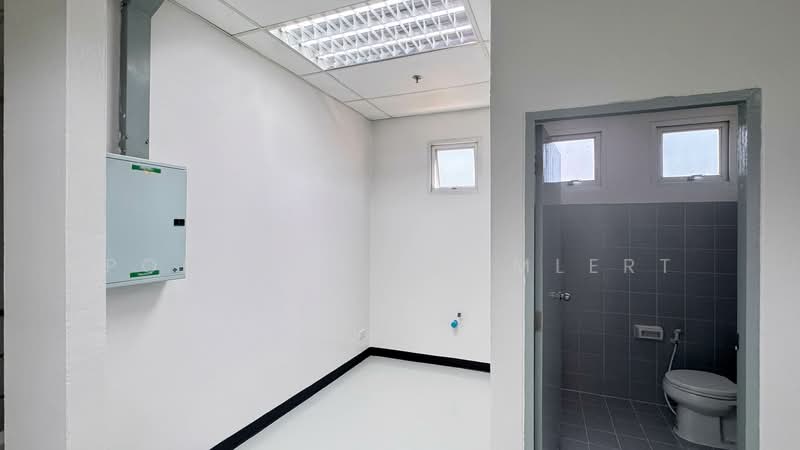 Warehouse for Rent in Laem Chabang (Yellow Zone) with Office Space, ชลบุรี, ทุ่งสุขลา, ศรีราชา, ชลบุรี, 1,500 ตร.ม., โกดัง-โรงงาน ให้เช่า, โดย Pornpun Promlert, 500228369 - DDproperty.com