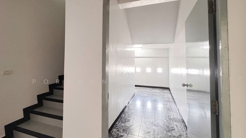 Warehouse for Rent in Laem Chabang (Yellow Zone) with Office Space, ชลบุรี, ทุ่งสุขลา, ศรีราชา, ชลบุรี, 1,500 ตร.ม., โกดัง-โรงงาน ให้เช่า, โดย Pornpun Promlert, 500228369 - DDproperty.com