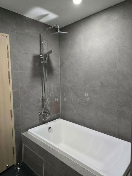 Skyrise Avenue Sukhumvit 64, Bangkok, 3 Soi Sukhumvit 64, Bang Chak, Phra Khanong, Bangkok, 2 Bedrooms, 56 sqm, Condo For Rent, by Krittin Tansida, 500228413 - DDproperty.com