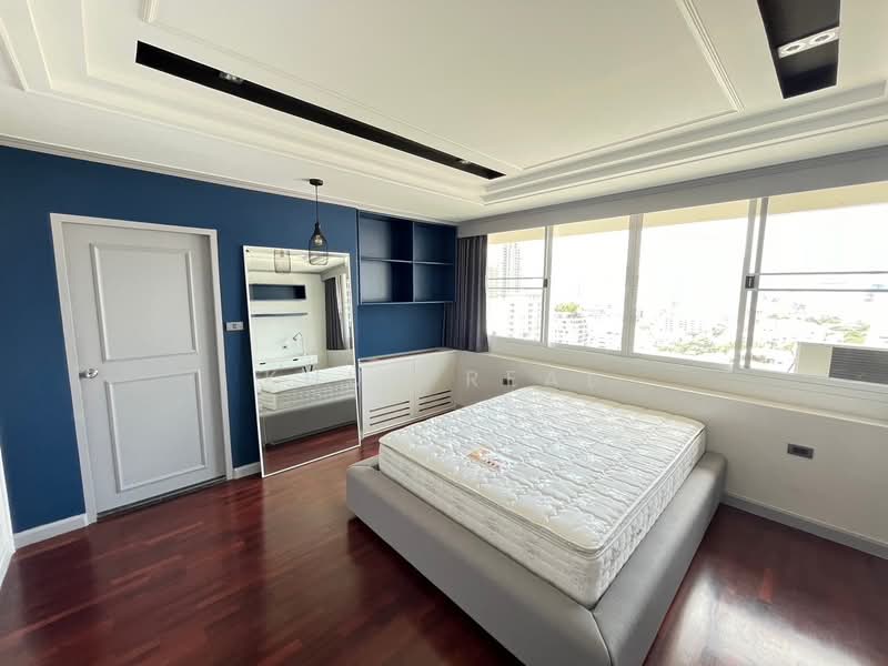 D.S. Tower 1 Sukhumvit 33, Bangkok, Soi Phrom Chit, Khlong Tan Nua, Watthana, Bangkok, 3 Bedrooms, 200 sqm, Condo For Sale, by Khun Real, 500228459 - DDproperty.com