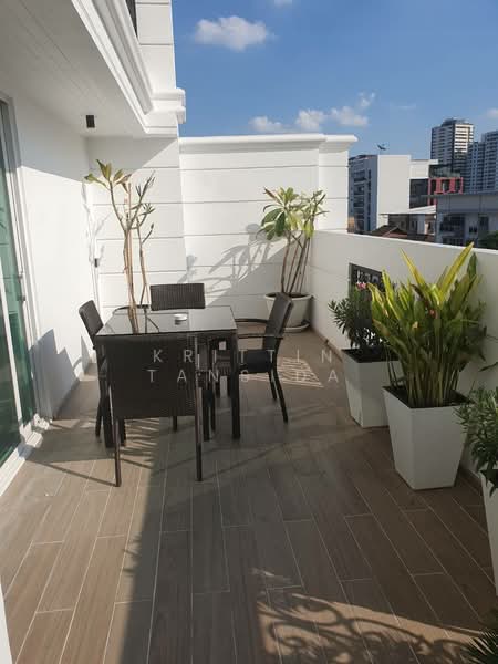 GM Residence : จีเอ็ม เรสซิเดนซ์, กรุงเทพ, ซอย เอกมัย 18, คลองตันเหนือ, วัฒนา, กรุงเทพ, 200 ตร.ม., อพาร์ทเมนท์ ให้เช่า, โดย Krittin Tansida, 500228493 - DDproperty.com