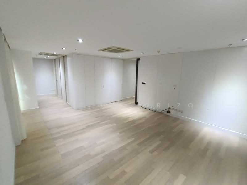 The Lakes, Bangkok, 123 Ratchadaphisek Road, Khlong Toei, Khlong Toei, Bangkok, 3 Bedrooms, 414 sqm, Condo For Sale, by Eastblue Horizon, 500228513 - DDproperty.com