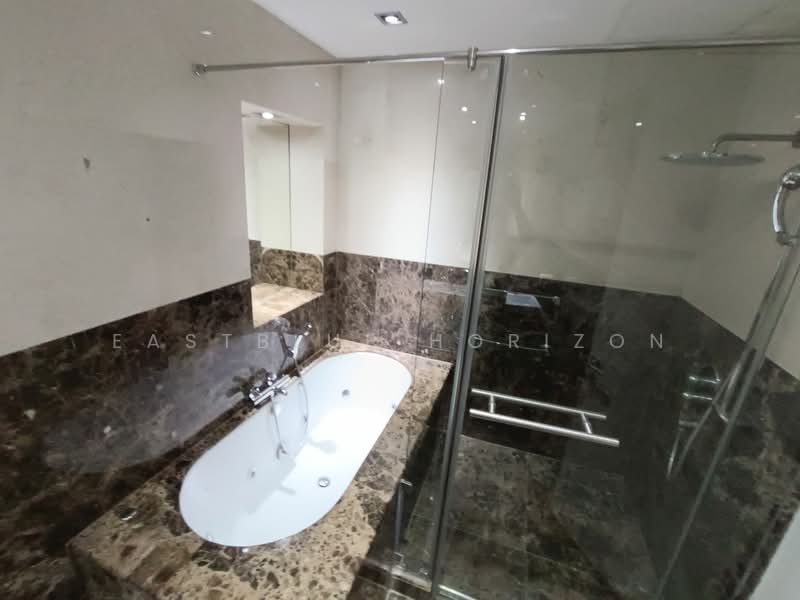 The Lakes, Bangkok, 123 Ratchadaphisek Road, Khlong Toei, Khlong Toei, Bangkok, 3 Bedrooms, 414 sqm, Condo For Sale, by Eastblue Horizon, 500228513 - DDproperty.com