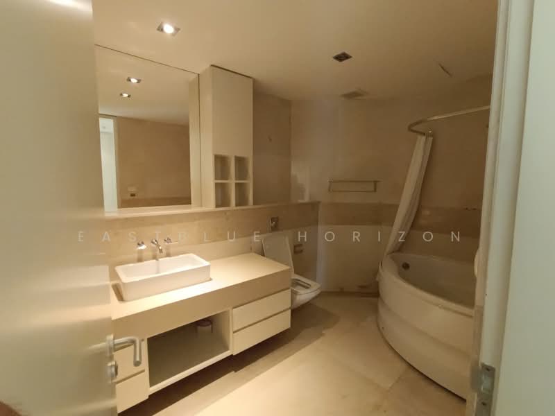 The Lakes, Bangkok, 123 Ratchadaphisek Road, Khlong Toei, Khlong Toei, Bangkok, 3 Bedrooms, 414 sqm, Condo For Sale, by Eastblue Horizon, 500228513 - DDproperty.com