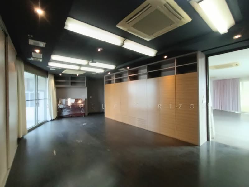 The Lakes, Bangkok, 123 Ratchadaphisek Road, Khlong Toei, Khlong Toei, Bangkok, 3 Bedrooms, 414 sqm, Condo For Sale, by Eastblue Horizon, 500228513 - DDproperty.com