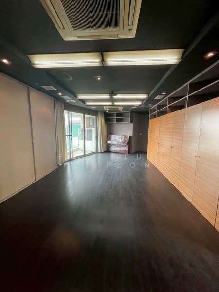 The Lakes, Bangkok, 123 Ratchadaphisek Road, Khlong Toei, Bangkok, 3 Bedrooms, 414 sqm, Condo For Sale, by Eastblue Horizon, 500228513 - DDproperty.com
