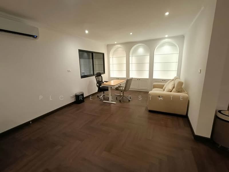 3 Bedroom Pool Villa for Sale East Pattaya, Chon Buri (Pattaya), Bang Lamung, Bang Lamung (Pattaya), Chon Buri (Pattaya), 3 Bedrooms, 240 sqm, Villa For Sale, by PLC Real Estate, 500228567 - DDproperty.com