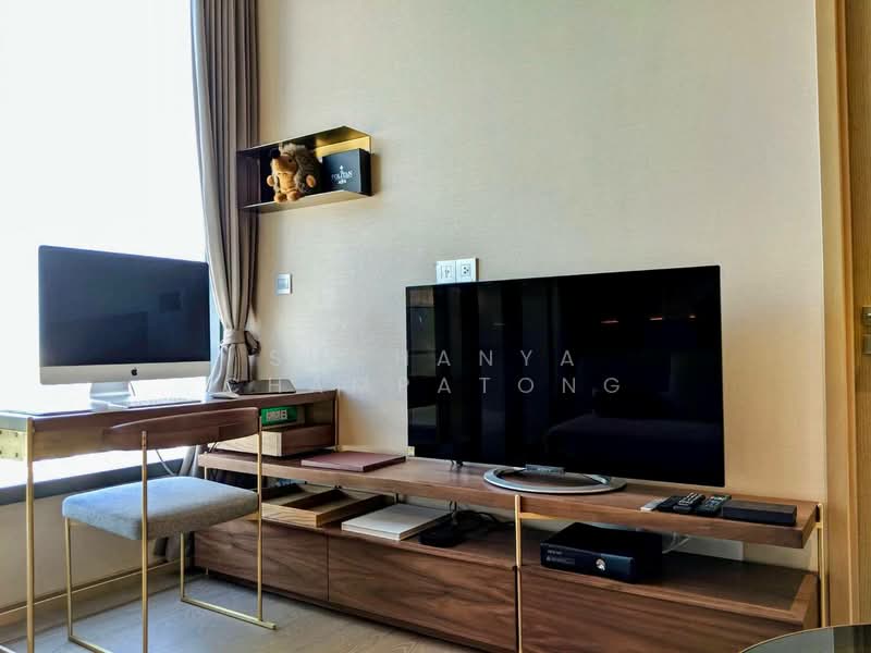 The Esse Asoke, Bangkok, 333 Soi Sukhumvit 21, Sukhumvit Road, Khlongtoei Nua, Watthana, Bangkok, 1 Bedroom, 37 sqm, Condo For Rent, by Suchanya Champatong, 500228576 - DDproperty.com