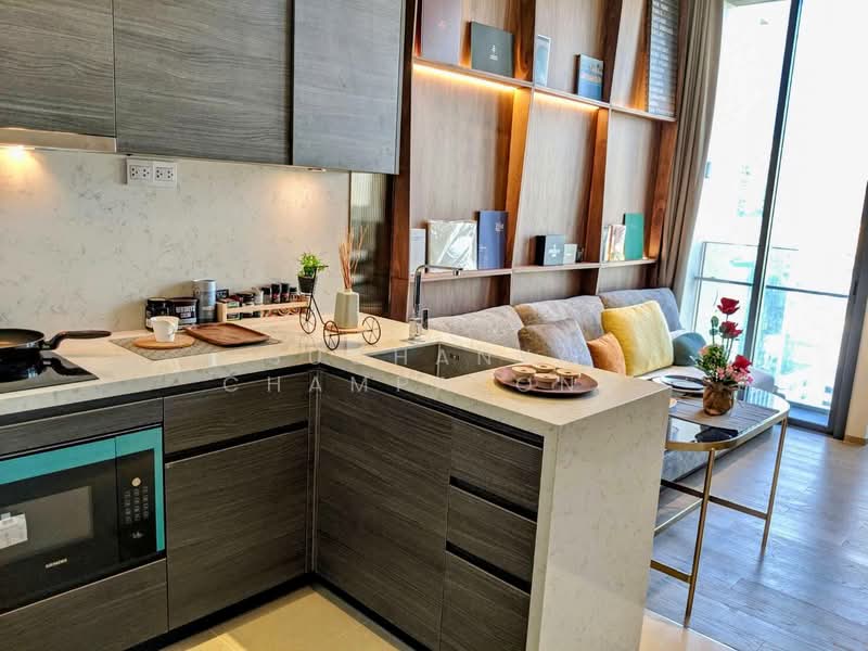 The Esse Asoke, Bangkok, 333 Soi Sukhumvit 21, Sukhumvit Road, Khlongtoei Nua, Watthana, Bangkok, 1 Bedroom, 37 sqm, Condo For Rent, by Suchanya Champatong, 500228576 - DDproperty.com