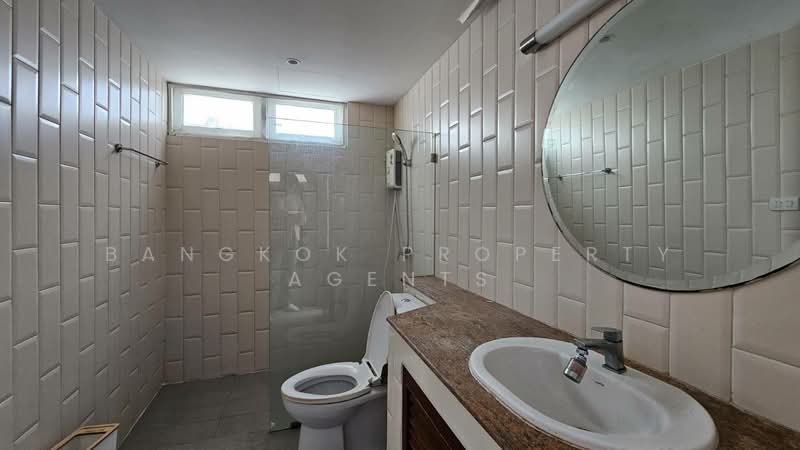 Siam Penthouse 2 Condominium : สยาม เพนท์เฮาส์ 2 คอนโดมิเนียม, กรุงเทพ, 72 ซอยสาทร 1 ถนนสาทร, ทุ่งมหาเมฆ, สาทร, กรุงเทพ, 175 ตร.ม., อพาร์ทเมนท์ ให้เช่า, โดย BANGKOK PROPERTY AGENTS, 500228584 - DDproperty.com