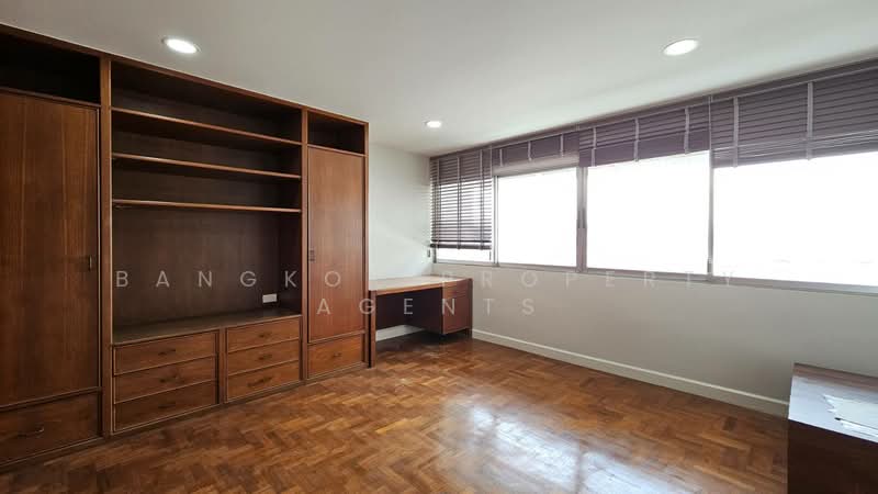 Siam Penthouse 2 Condominium : สยาม เพนท์เฮาส์ 2 คอนโดมิเนียม, กรุงเทพ, 72 ซอยสาทร 1 ถนนสาทร, ทุ่งมหาเมฆ, สาทร, กรุงเทพ, 175 ตร.ม., อพาร์ทเมนท์ ให้เช่า, โดย BANGKOK PROPERTY AGENTS, 500228584 - DDproperty.com