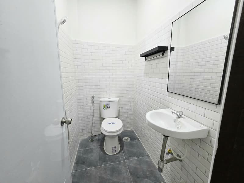 Siam Niwet 1, Samut Prakan, ตำบล ในคลองบางปลากด อำเภอพระสมุทรเจดีย์ สมุทรปราการ ในคลองบางปลากด , พระสมุทรเจดีย์ , สมุทรปราการ, Nai Khlong Bang Pla Kot, Phra Samut Jadee, Samut Prakan, 2 Bedrooms, 100 sqm, Townhouse For Sale, by The Best Property นก, 500228589 - DDproperty.com