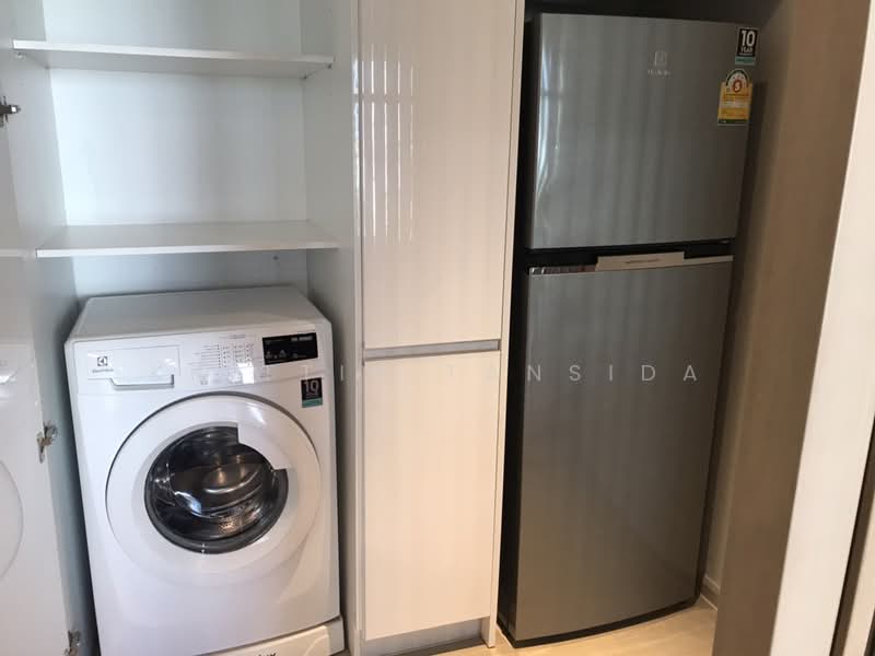 NS Residence, Bangkok, 96 Soi Charoenmitr, 10 Ekkamai Rd, Phra Kanong Nua, Watthana, Bangkok, 2 Bedrooms, 120 sqm, Apartment For Rent, by Krittin Tansida, 500228648 - DDproperty.com