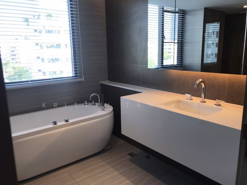 NS Residence, Bangkok, 96 Soi Charoenmitr, 10 Ekkamai Rd, Phra Kanong Nua, Watthana, Bangkok, 2 Bedrooms, 120 sqm, Apartment For Rent, by Krittin Tansida, 500228648 - DDproperty.com