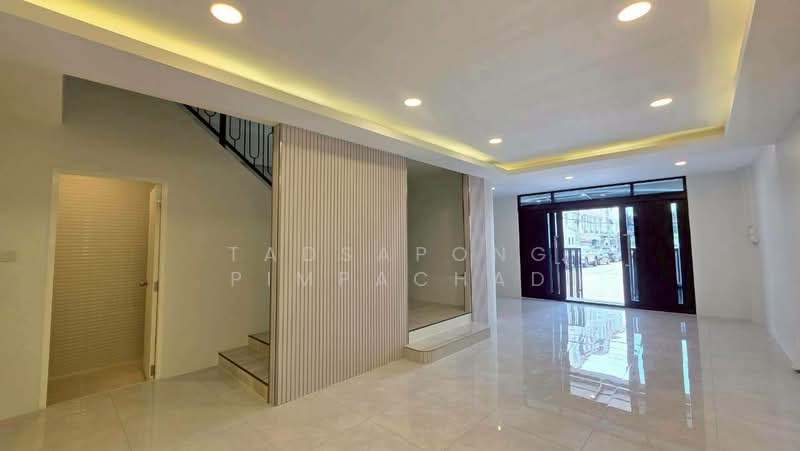 Baan Klang Muang S-Sense Rama 9-Ladprao, Bangkok, Soi Ladprao 84, Ladprao Road, Wang Thonglang, Wang Thonglang, Bangkok, 4 Bedrooms, 252 sqm, Townhouse For Sale, by Tadsapong Pimpachad, 500228651 - DDproperty.com