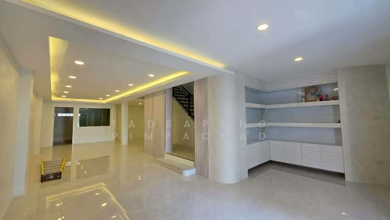 Baan Klang Muang S-Sense Rama 9-Ladprao, Bangkok, Soi Ladprao 84, Ladprao Road, Wang Thonglang, Wang Thonglang, Bangkok, 4 Bedrooms, 252 sqm, Townhouse For Sale, by Tadsapong Pimpachad, 500228651 - DDproperty.com