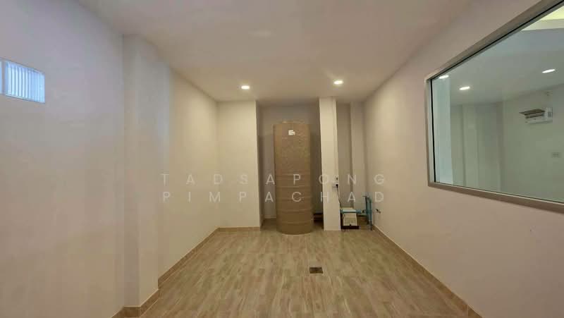 Baan Klang Muang S-Sense Rama 9-Ladprao : บ้านกลางเมือง เอสเซ้นส์ พระราม 9-ลาดพร้าว, กรุงเทพ, ซอยลาดพร้าว 84 ถนนลาดพร้าว, วังทองหลาง, วังทองหลาง, กรุงเทพ, 252 ตร.ม., ทาวน์เฮ้าส์ ขาย, โดย Tadsapong Pimpachad, 500228651 - DDproperty.com