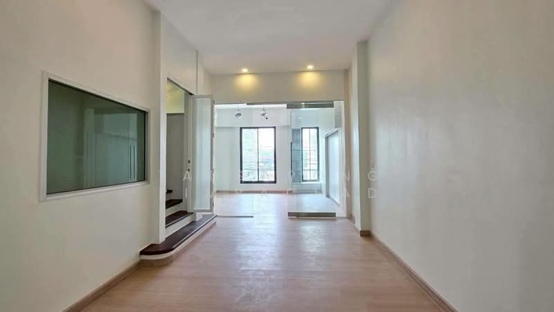 Baan Klang Muang S-Sense Rama 9-Ladprao : บ้านกลางเมือง เอสเซ้นส์ พระราม 9-ลาดพร้าว, กรุงเทพ, ซอยลาดพร้าว 84 ถนนลาดพร้าว, วังทองหลาง, วังทองหลาง, กรุงเทพ, 252 ตร.ม., ทาวน์เฮ้าส์ ขาย, โดย Tadsapong Pimpachad, 500228651 - DDproperty.com