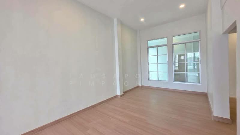 Baan Klang Muang S-Sense Rama 9-Ladprao : บ้านกลางเมือง เอสเซ้นส์ พระราม 9-ลาดพร้าว, กรุงเทพ, ซอยลาดพร้าว 84 ถนนลาดพร้าว, วังทองหลาง, วังทองหลาง, กรุงเทพ, 252 ตร.ม., ทาวน์เฮ้าส์ ขาย, โดย Tadsapong Pimpachad, 500228651 - DDproperty.com