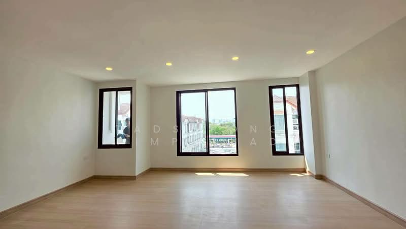 Baan Klang Muang S-Sense Rama 9-Ladprao : บ้านกลางเมือง เอสเซ้นส์ พระราม 9-ลาดพร้าว, กรุงเทพ, ซอยลาดพร้าว 84 ถนนลาดพร้าว, วังทองหลาง, วังทองหลาง, กรุงเทพ, 252 ตร.ม., ทาวน์เฮ้าส์ ขาย, โดย Tadsapong Pimpachad, 500228651 - DDproperty.com