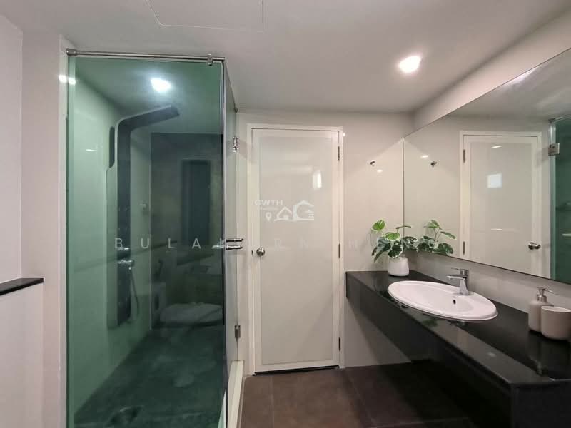 Fifty Fifth Tower, Bangkok, 84 Soi Sukhumvit 55, Sukhumvit Road, Khlong Tan Nua, Watthana, Bangkok, 3 Bedrooms, 223 sqm, Condo For Rent, by Bulakorn Heng, 500228660 - DDproperty.com