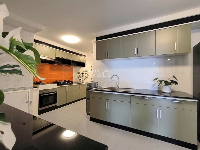 Fifty Fifth Tower, Bangkok, 84 Soi Sukhumvit 55, Sukhumvit Road, Khlong Tan Nua, Watthana, Bangkok, 3 Bedrooms, 223 sqm, Condo For Rent, by Bulakorn Heng, 500228660 - DDproperty.com