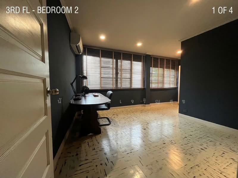 4-Story Townhome for Sale, Sukhumvit 31, City Center, Near BTS Phrom Phong | Luxury Home in a Prime, Bangkok, สุขุมวิท, Khlongtoei Nua, Watthana, Bangkok, 3 Bedrooms, 400 sqm, Townhouse For Sale, by ธนัท ชื่นเจริญสุข, 500228679 - DDproperty.com