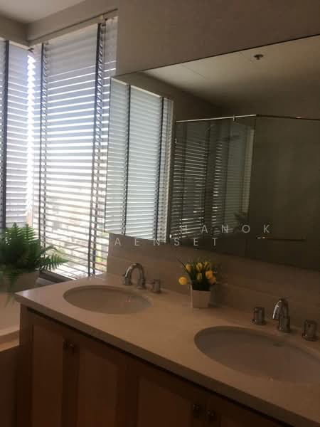 The Emporio Place, Bangkok, 93 Soi Sukhumvit 24, Sukhumvit Road, Khong Tan, Khlong Toei, Bangkok, 2 Bedrooms, 106 sqm, Condo For Rent, by Hathaichanok Saenset, 500228695 - DDproperty.com