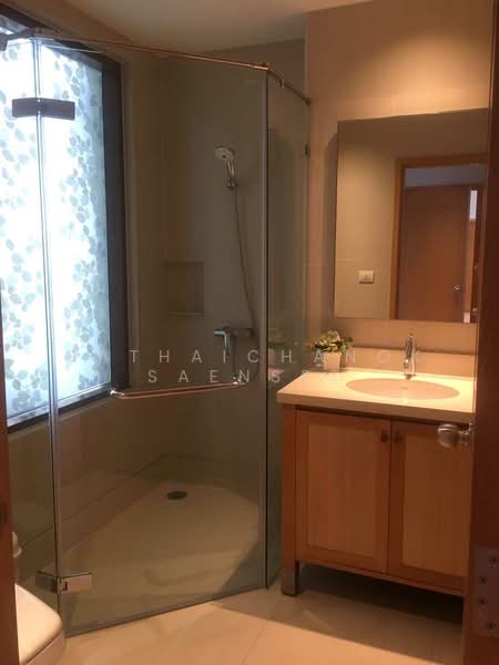 The Emporio Place, Bangkok, 93 Soi Sukhumvit 24, Sukhumvit Road, Khong Tan, Khlong Toei, Bangkok, 2 Bedrooms, 106 sqm, Condo For Rent, by Hathaichanok Saenset, 500228695 - DDproperty.com