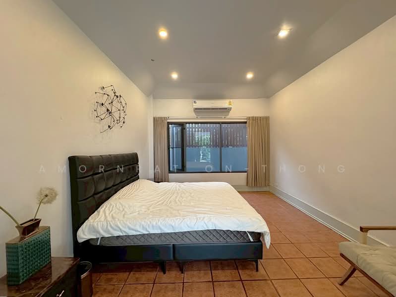 House, Bangkok, Khlong Tan Nua, Watthana, Bangkok, 5 Bedrooms, 550 sqm, Single Detached House For Rent, by Amornrat On-Thong, 500228762 - DDproperty.com