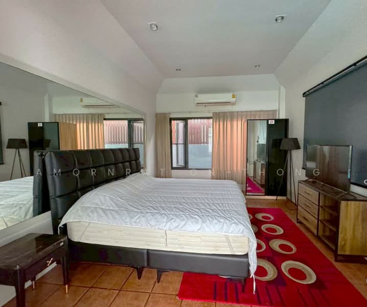 House, Bangkok, Khlong Tan Nua, Watthana, Bangkok, 5 Bedrooms, 550 sqm, Single Detached House For Rent, by Amornrat On-Thong, 500228762 - DDproperty.com