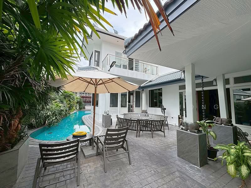 House, Bangkok, Khlong Tan Nua, Watthana, Bangkok, 5 Bedrooms, 550 sqm, Single Detached House For Rent, by Amornrat On-Thong, 500228762 - DDproperty.com