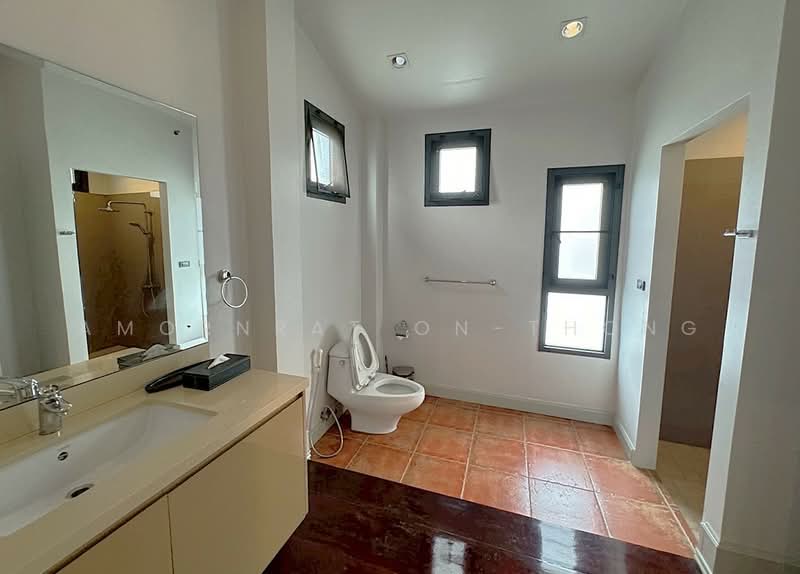 House, Bangkok, Khlong Tan Nua, Watthana, Bangkok, 5 Bedrooms, 550 sqm, Single Detached House For Rent, by Amornrat On-Thong, 500228762 - DDproperty.com
