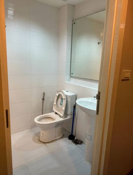 ทำเลประชาชื่น 37 MRT วงศ์สว่าง ให้เช่าทาวน์โฮม 3 ชั้น บ้านสวย พร้อมอยู่ มีแอร์ครบ, Bangkok, ประชาชื่น, Bang Sue, Bang Sue, Bangkok, 3 Bedrooms, 220 sqm, Townhouse For Rent, by บุษบา รัตนวงษ์ชัย, 500228797 - DDproperty.com