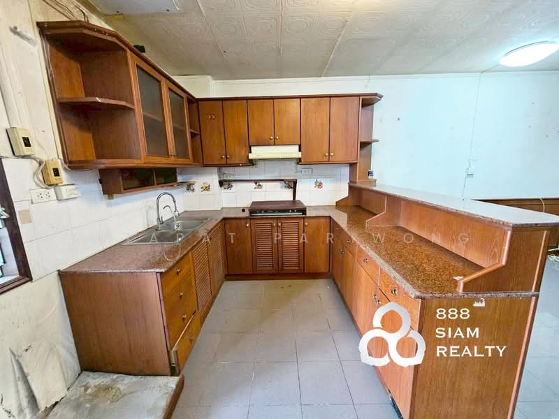 Baan Phrayapirom-Ratchada, Bangkok, Soi Ratchadaphisek 36, Chan Kasem, Chatuchak, Bangkok, 2 Bedrooms, 65 sqm, Condo For Sale, by Sutapat Pariwong, 500228807 - DDproperty.com