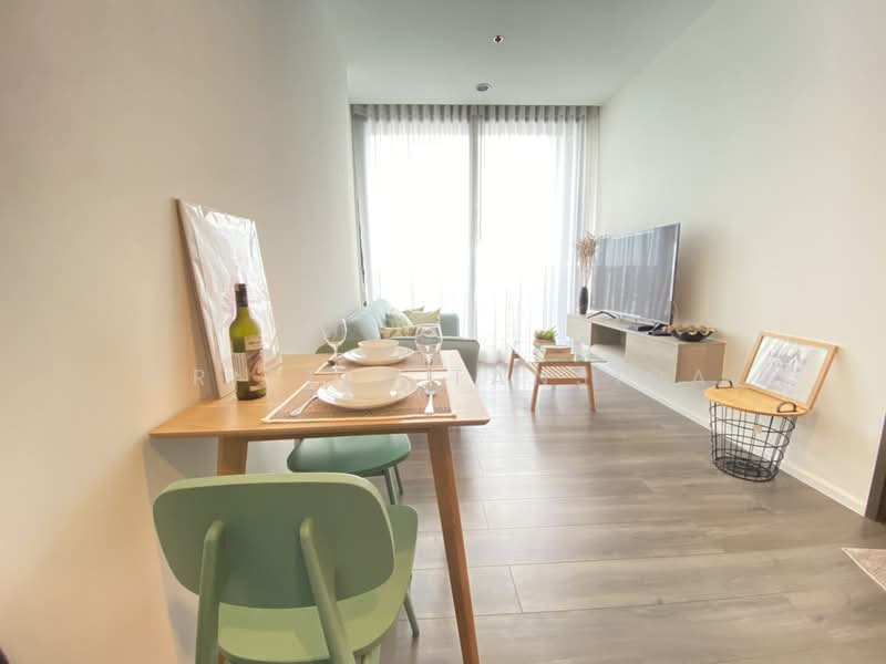 Whizdom Essence, Bangkok, 5 Piyabutr 1 Alley, Bang Chak, Phra Khanong, Bangkok, 1 Bedroom, 35 sqm, Condo For Rent, by Krittin Tansida, 500228817 - DDproperty.com