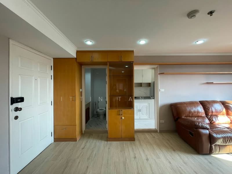 Lumpini Ville Phahol-Suthisarn, Bangkok, 23 Inthamara 2 Alley, Samsen Nai, Phaya Thai, Bangkok, 2 Bedrooms, 69 sqm, Condo For Rent, by Krittin Tansida, 500228821 - DDproperty.com