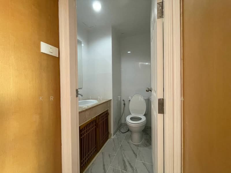 Lumpini Ville Phahol-Suthisarn, Bangkok, 23 Inthamara 2 Alley, Samsen Nai, Phaya Thai, Bangkok, 2 Bedrooms, 69 sqm, Condo For Rent, by Krittin Tansida, 500228821 - DDproperty.com