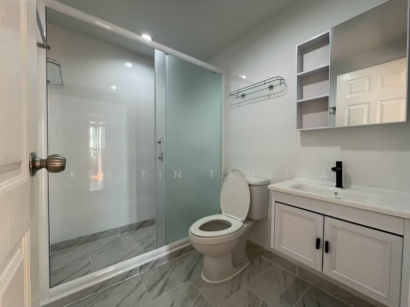 Lumpini Ville Phahol-Suthisarn, Bangkok, 23 Inthamara 2 Alley, Samsen Nai, Phaya Thai, Bangkok, 2 Bedrooms, 69 sqm, Condo For Rent, by Krittin Tansida, 500228821 - DDproperty.com