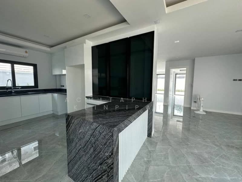 5-BR House, Chon Buri (Pattaya), Nong Pru, Bang Lamung (Pattaya), Chon Buri (Pattaya), 5 Bedrooms, 240 sqm, Single Detached House For Sale, by Achitaphop Klinpipat, 500228837 - DDproperty.com