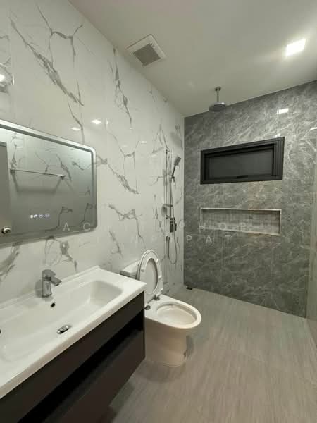 5-BR House, Chon Buri (Pattaya), Nong Pru, Bang Lamung (Pattaya), Chon Buri (Pattaya), 5 Bedrooms, 240 sqm, Single Detached House For Sale, by Achitaphop Klinpipat, 500228837 - DDproperty.com