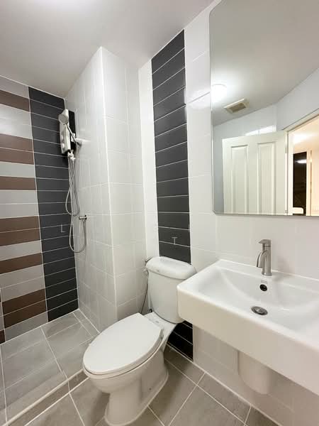 The Trust Residence Pinklao, Bangkok, 151 Boromarajonani Road, Arun Amarin, Bangkok Noi, Bangkok, 1 Bedroom, 29 sqm, Condo For Sale, by Living Real Estates, 500228846 - DDproperty.com