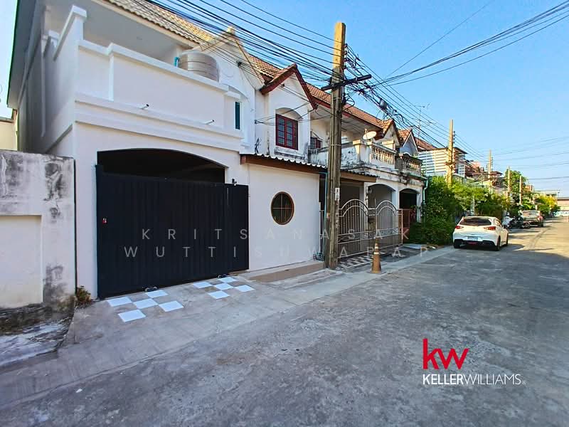 ทาวน์โฮม จรัญสนิทวงศ์ 35, Bangkok, จรัญสนิทวงศ์, Bang Khun Sri, Bangkok Noi, Bangkok, 3 Bedrooms, 160 sqm, Townhouse For Sale, by Kritsanasak Wuttisuwapap, 500228890 - DDproperty.com