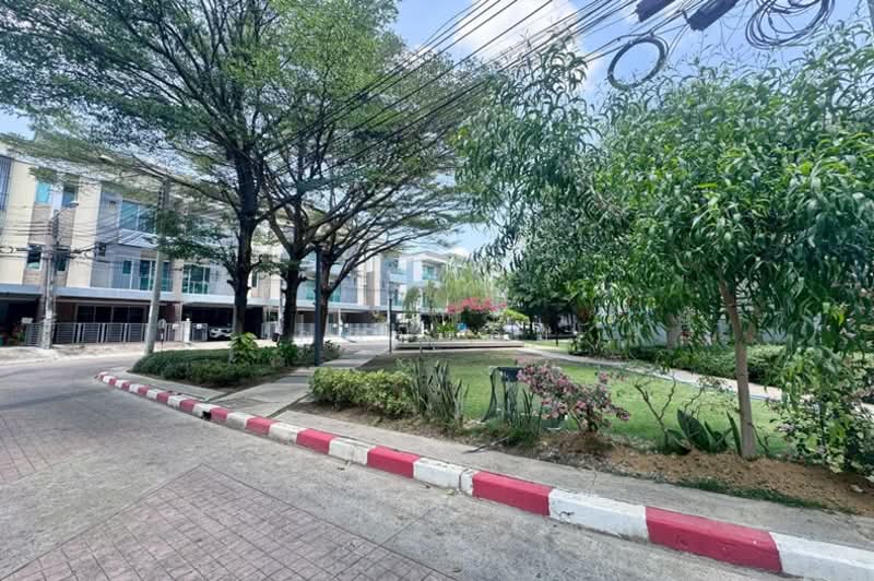 Town Plus X Ladprao, Bangkok, Khlong Chan, Bang Kapi, Bangkok, 3 Bedrooms, 120 sqm, Townhouse For Sale, by คุณปาล์ม, 500228906 - DDproperty.com