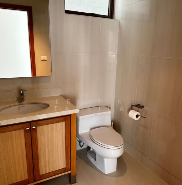 The Emporio Place, Bangkok, 93 Soi Sukhumvit 24, Sukhumvit Road, Khong Tan, Khlong Toei, Bangkok, 2 Bedrooms, 100 sqm, Condo For Rent, by Krittin Tansida, 500229002 - DDproperty.com